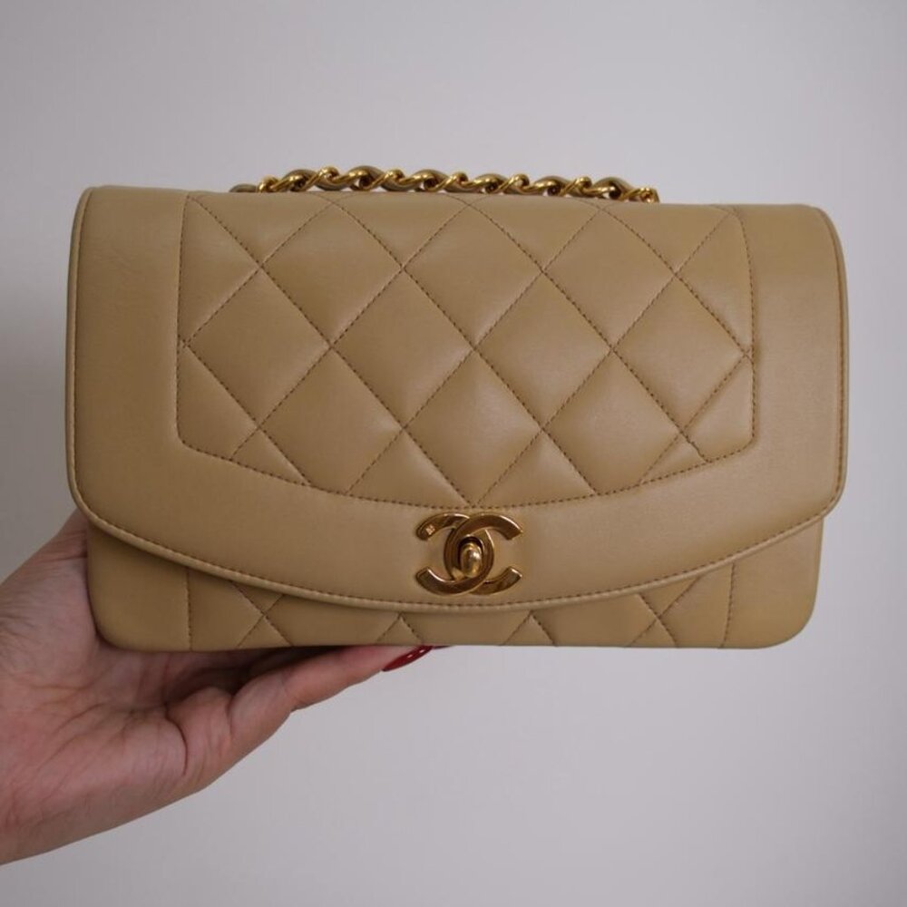 Vintage Chanel Beige Diana Flap Lambskin Small